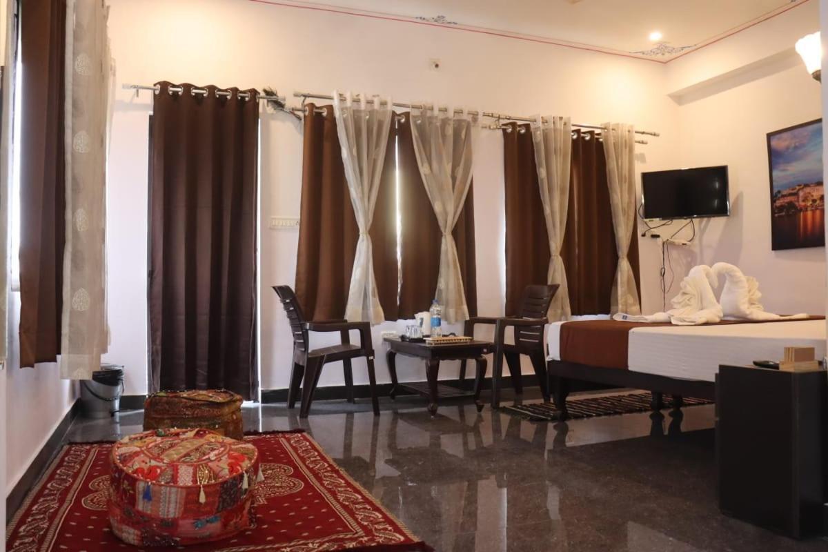 Hotel Shiv Palace Udaipur Dış mekan fotoğraf