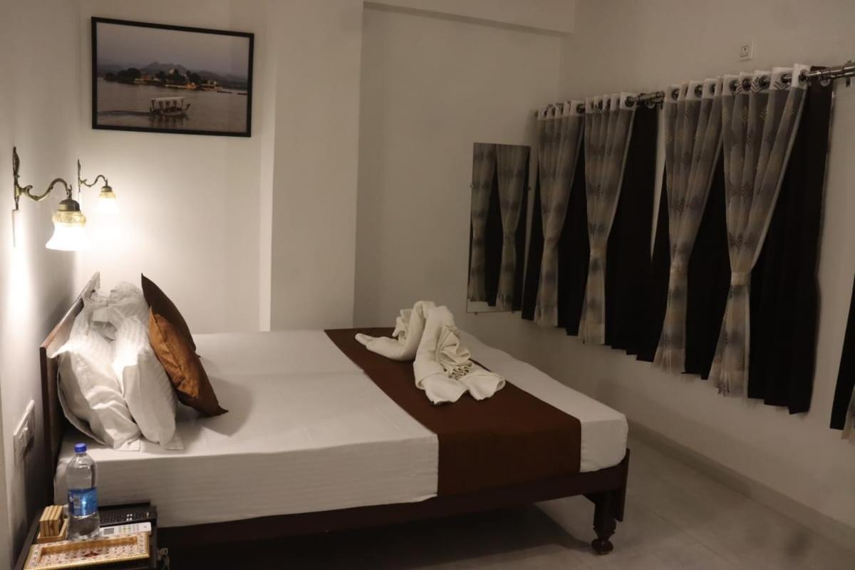 Hotel Shiv Palace Udaipur Dış mekan fotoğraf