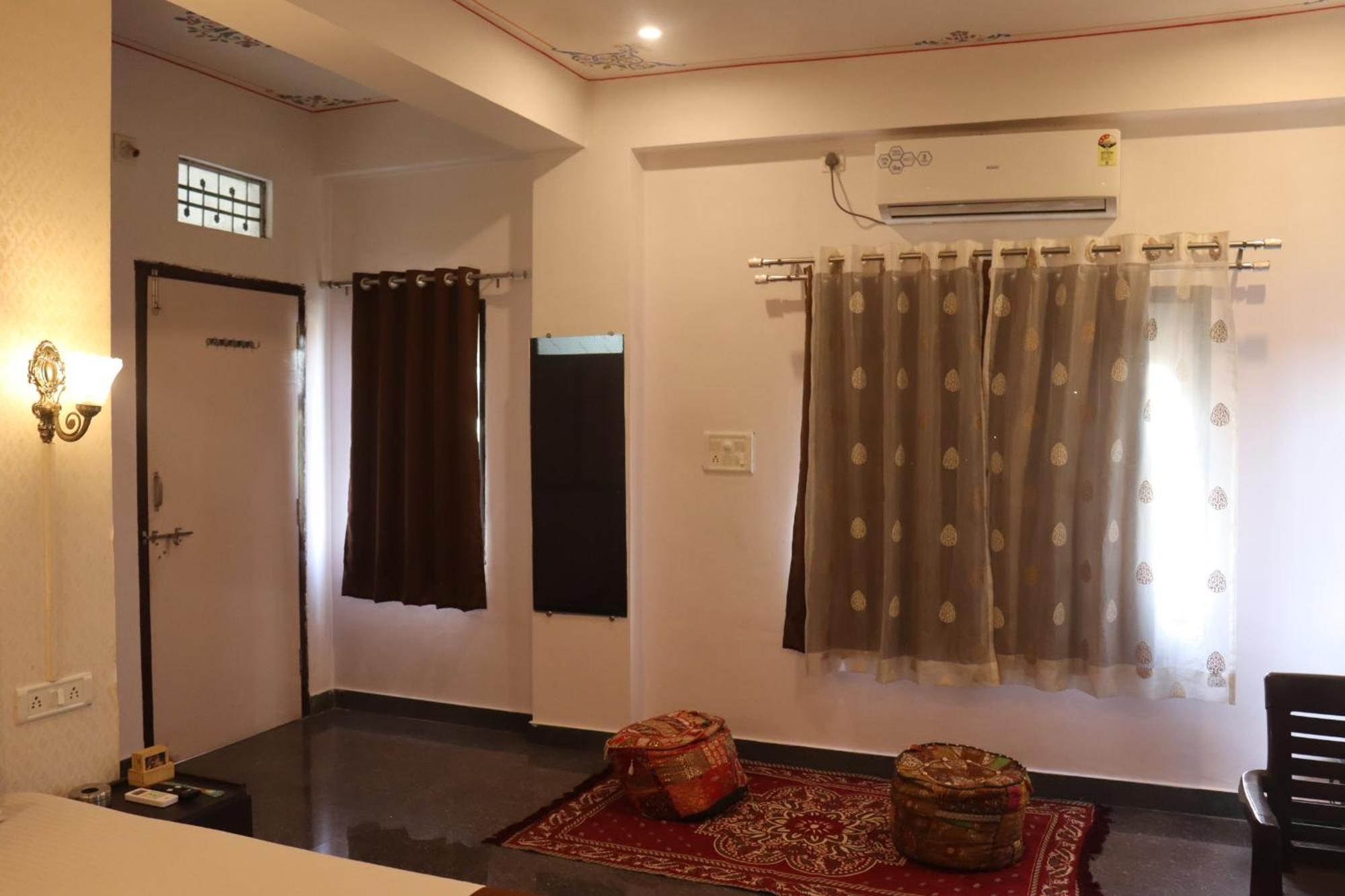 Hotel Shiv Palace Udaipur Oda fotoğraf